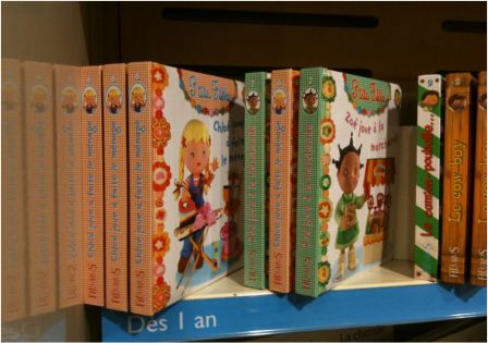 chloe_joue_a_faire_le_menage.JPG, déc. 2009